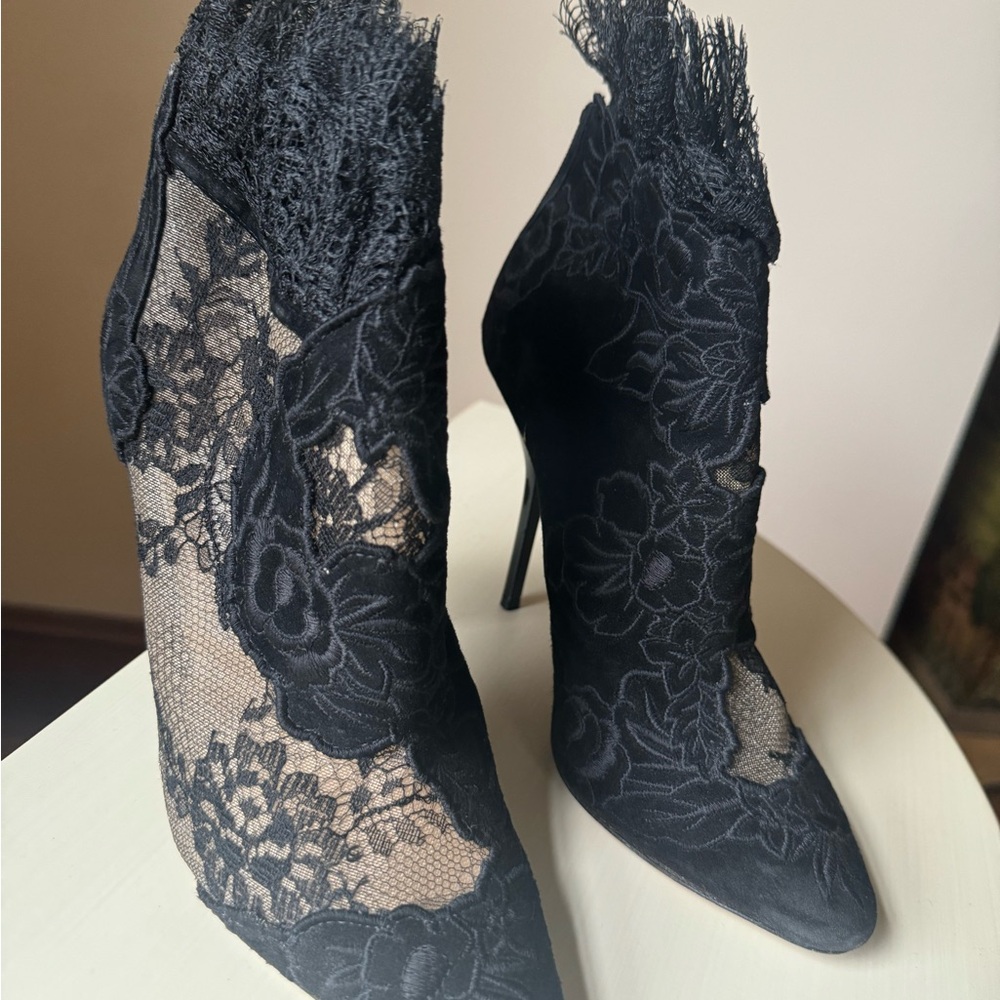 Jimmy Choo Black Heels with Intricate Lace Design